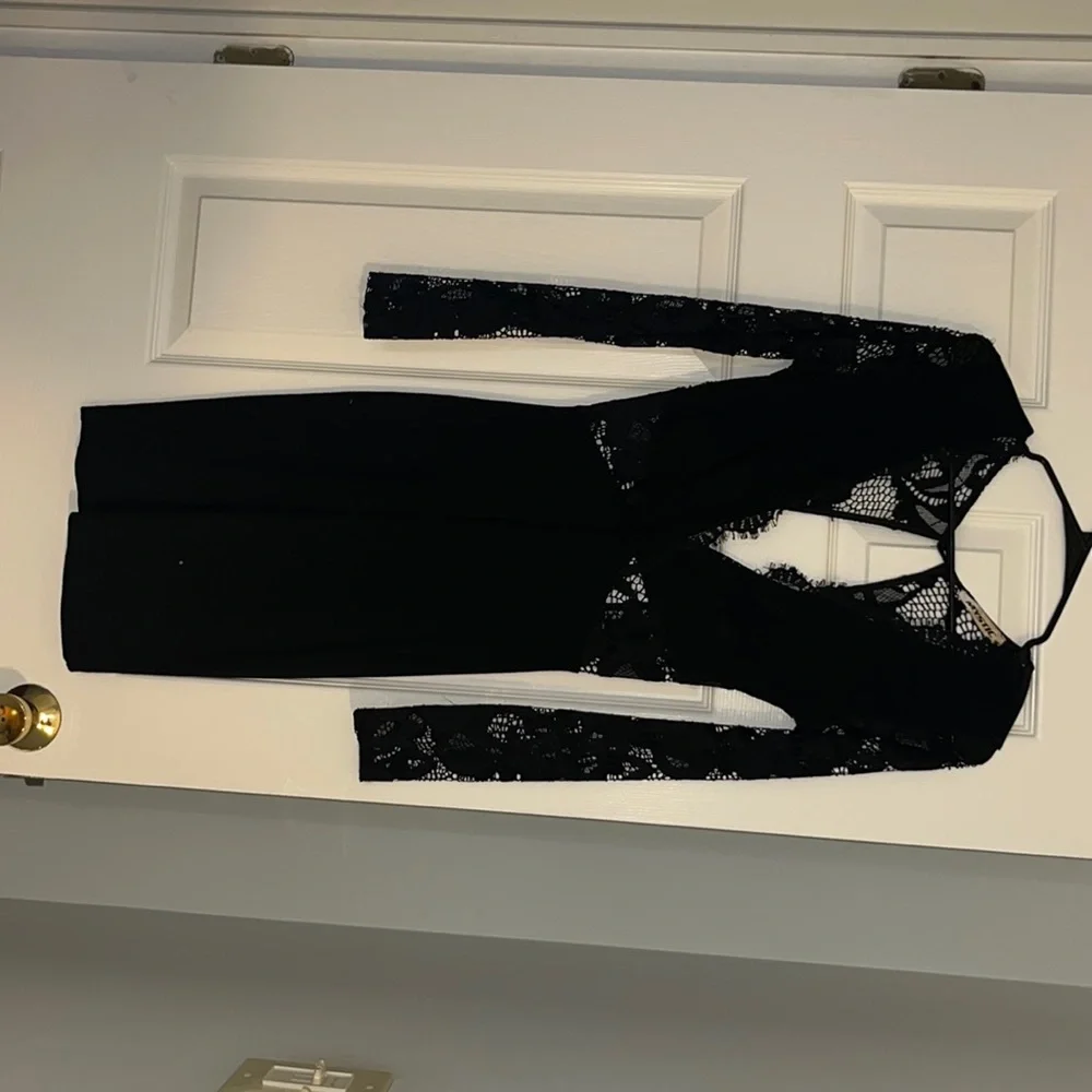 BLACK DRESS - Picture 1 of 3